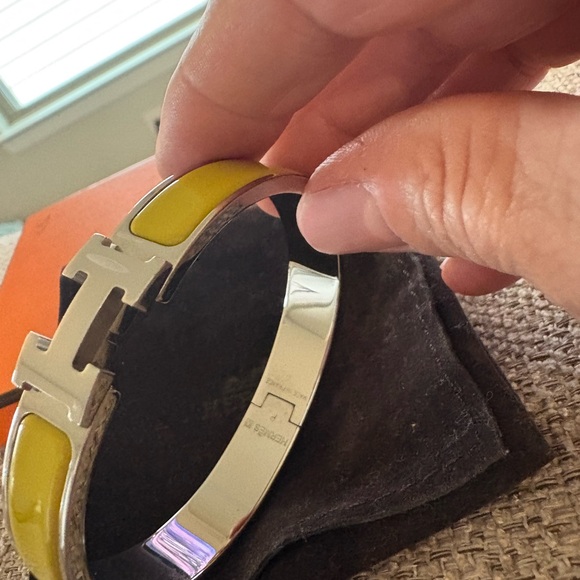 Hermès Yellow Enamel Bracelet - Picture 4 of 8